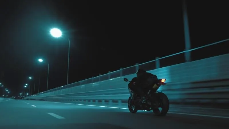 Automatic vs Manual: Which Motorbike Should You Rent in KL