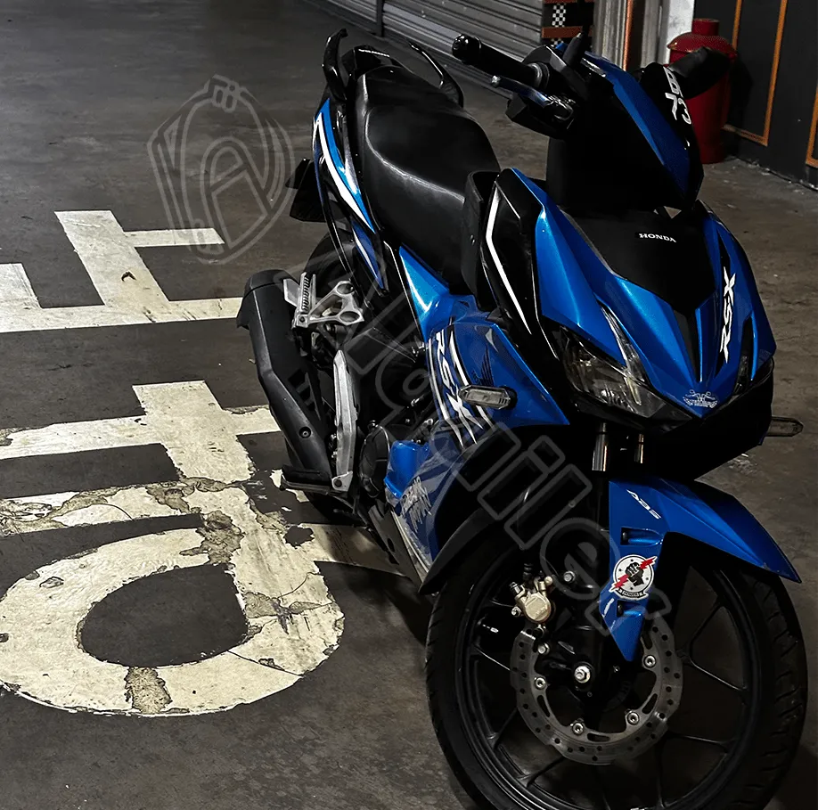 Honda RS-X Blue front view